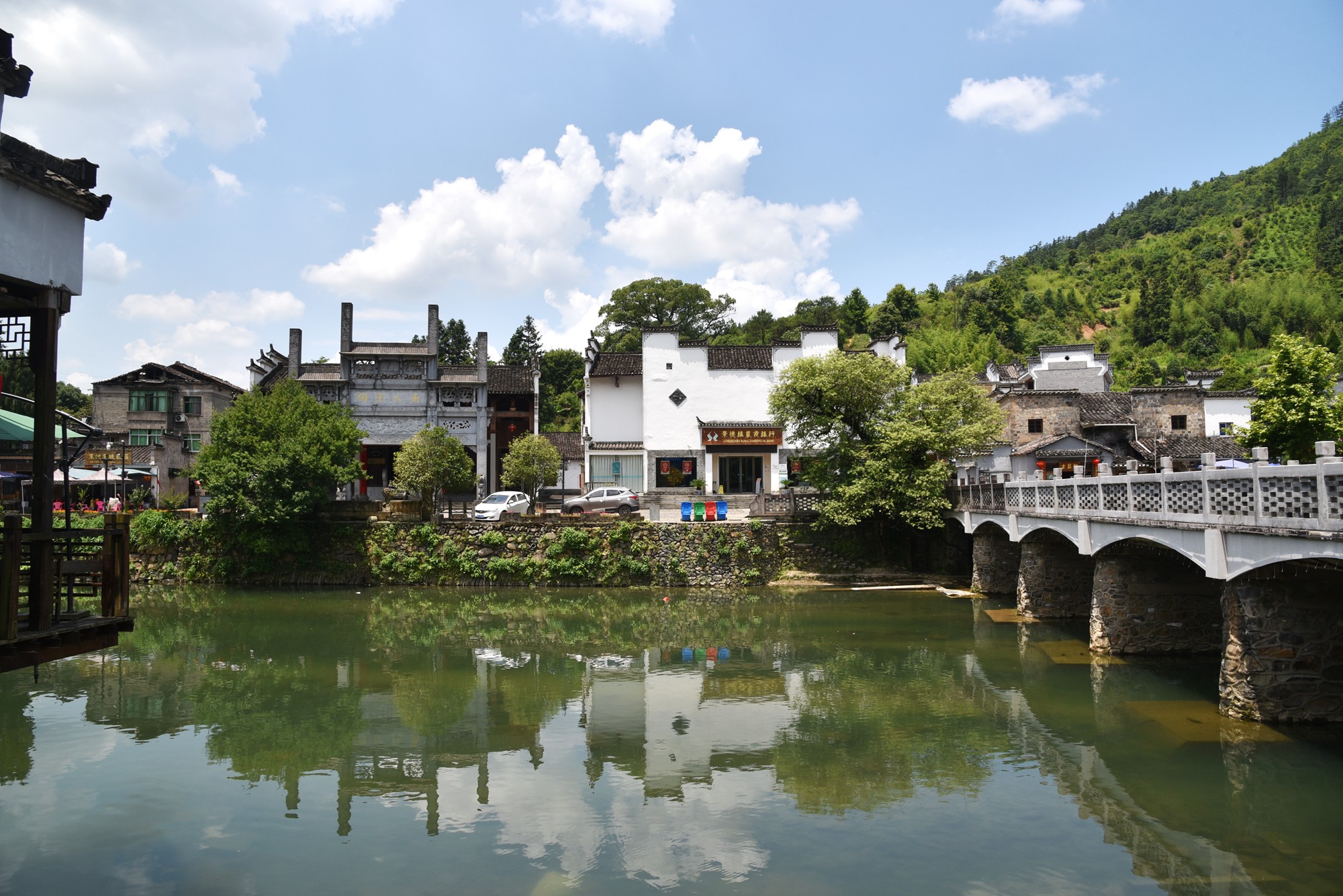 景德镇近代瓷器发展,千年瓷都景德镇有哪些瓷器