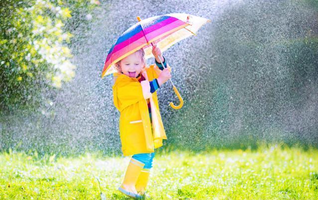 女生喜欢宅在家是什么性格,出去玩和宅在家的孩子有什么区别