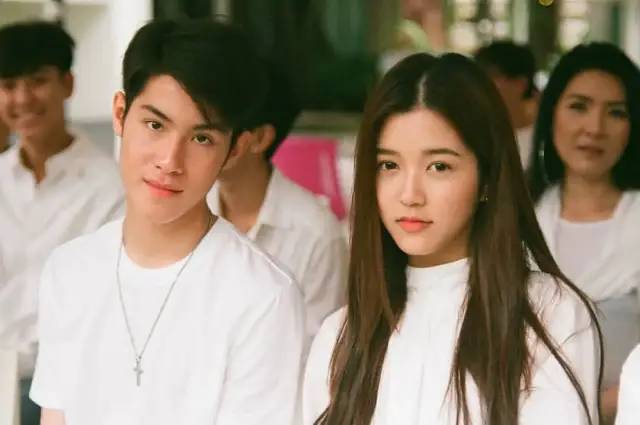 天才枪手精妙谍战片,2021年好看的高评分谍战片