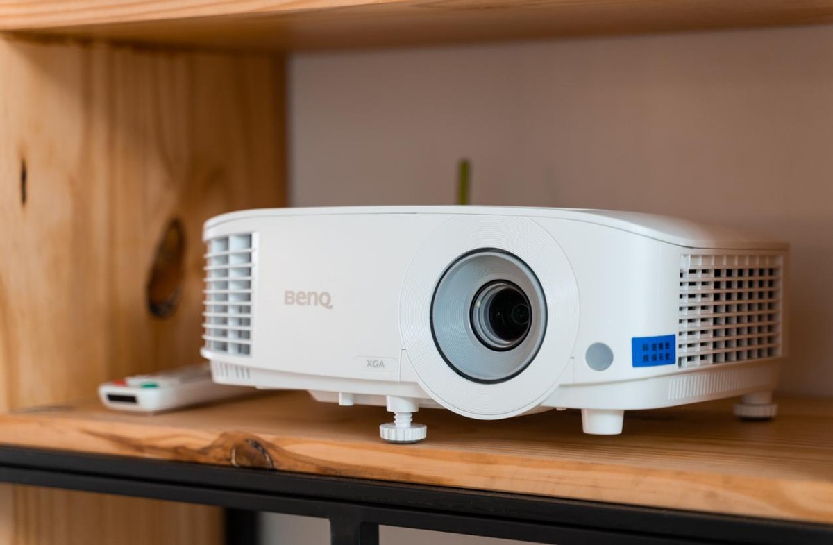 明基投影仪e520和明基w1120,明基e520无线投影仪使用教程