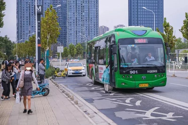 每一辆901，都承载着武汉江夏上万学子的青春