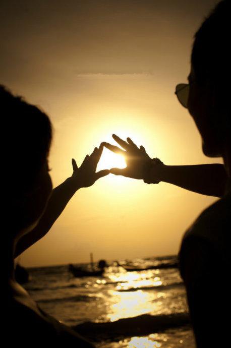 看到视频对面的他，我止不住的心潮澎湃，春心荡漾