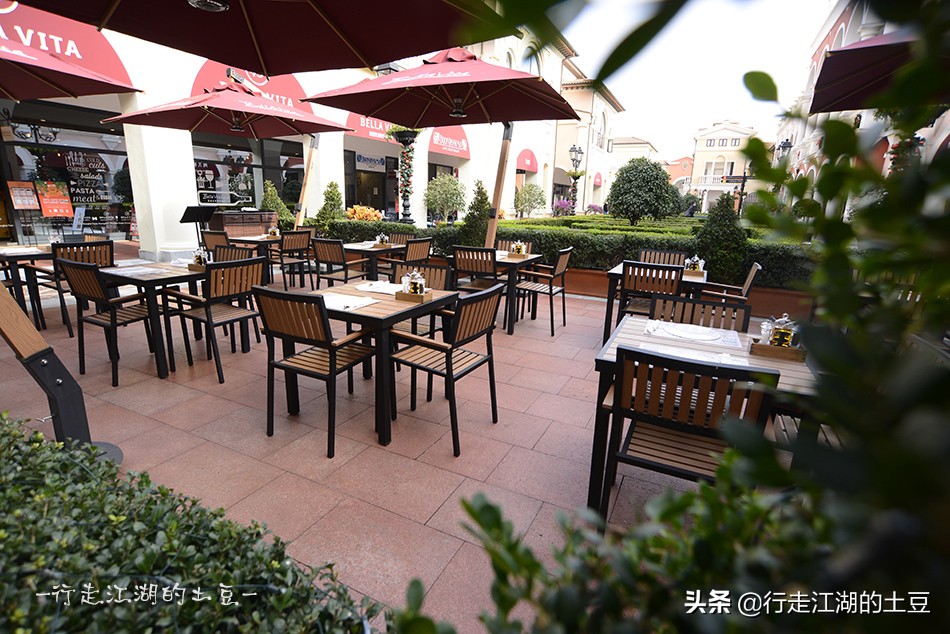 上海佛罗伦萨小镇，奥特莱斯世界名品购物中心，中国奢侈品领导者