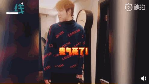 女孩因长得太像爸爸而崩溃大哭,女儿被说长得像男孩