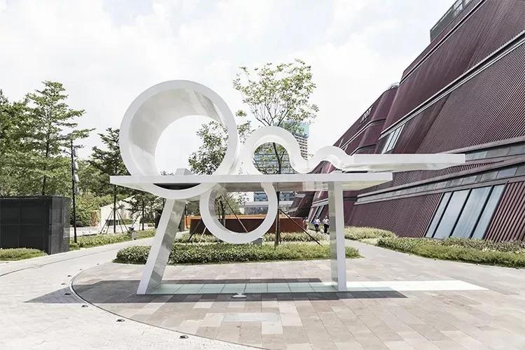 深圳翻身地铁成网红打卡地,深圳网红打卡地点富士康光明小镇