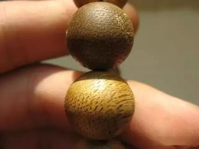 真正的沉香手串到底多少钱,几百元沉香手串是真的吗