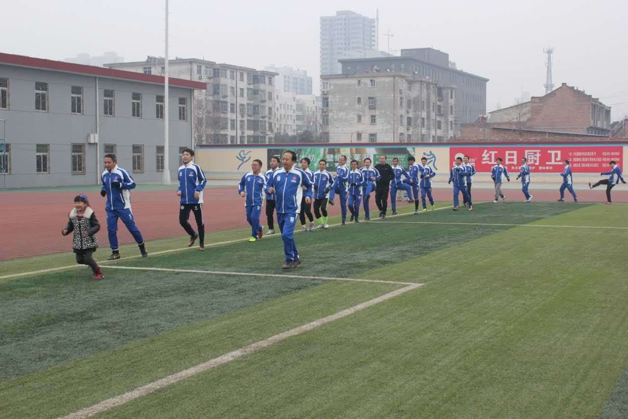 无兄弟，不足球！兴平7080足球队！