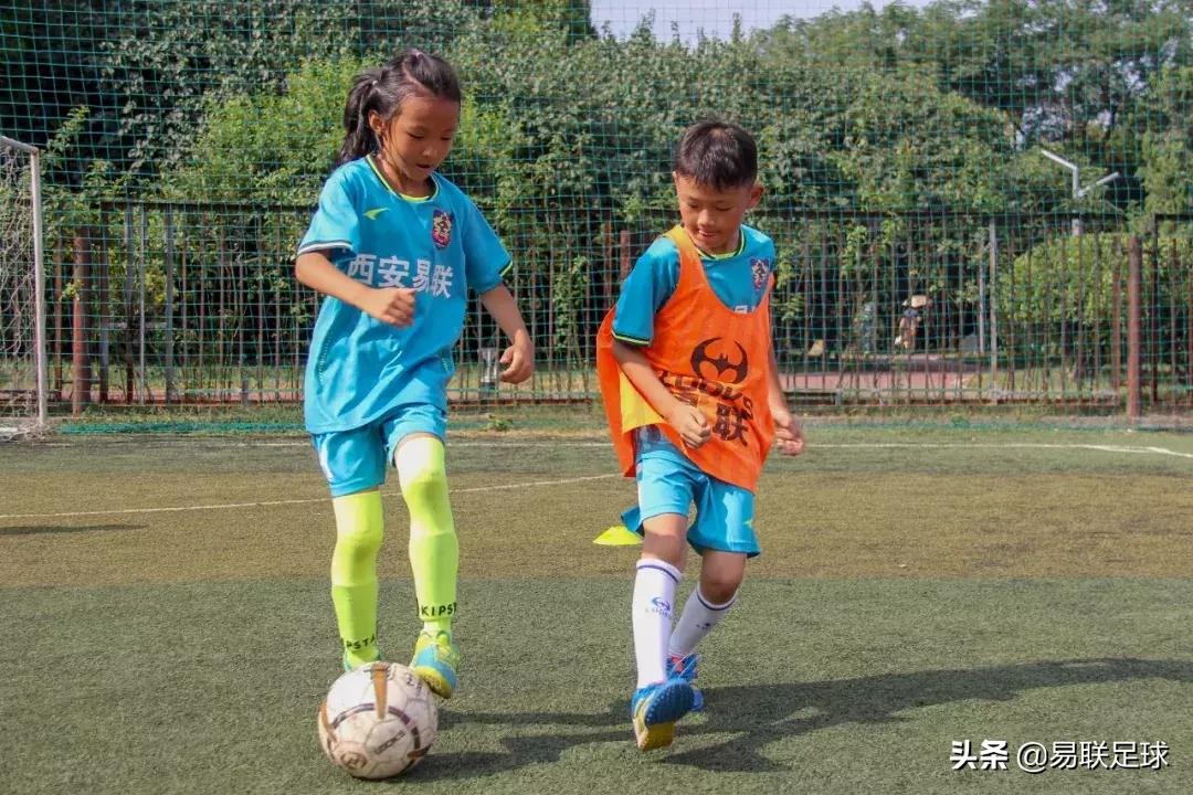 易联足球秋季班报名,易联梯队训练赛