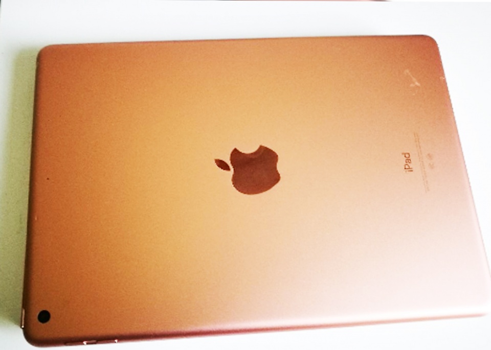 掌上学习小助手，帮助学习不掉链子——2018款AppleiPad