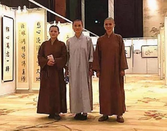 广东三姐妹出家传奇,广东两姐妹一起出家削发为尼