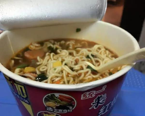 泡面是垃圾食品吗能经常吃吗,泡面是不是垃圾食品不白吃