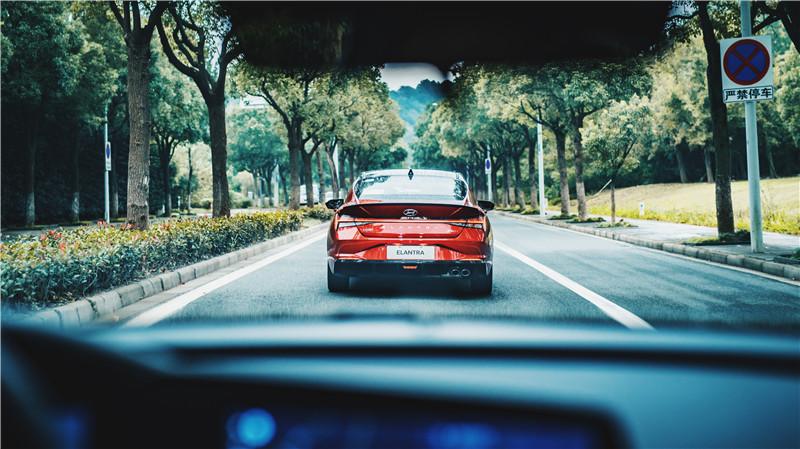 2020现代第七代伊兰特白色,小米社区新品季