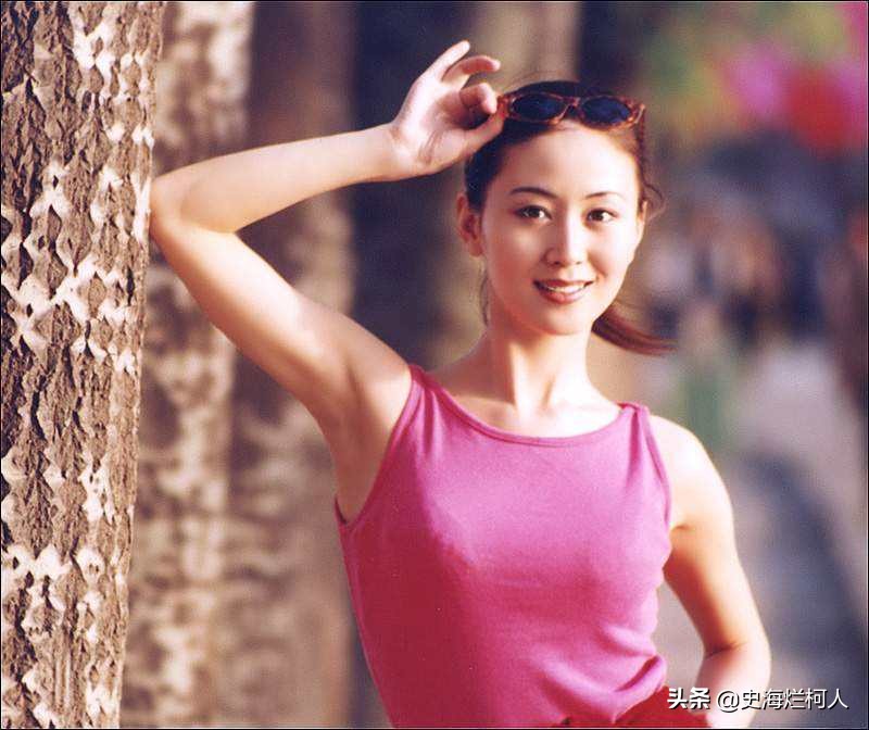 18年前，汤加丽拍大尺度写真，赚17万稿费被告侵权，赔摄影师10万