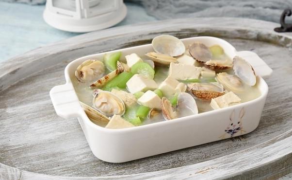 怎样食疗去除各种雀斑老年斑,如何祛雀斑最有效的食疗方法