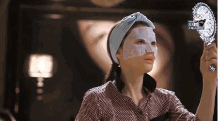 敷面膜要不要用塑料面膜好,敷面膜的最佳时间用什么面膜