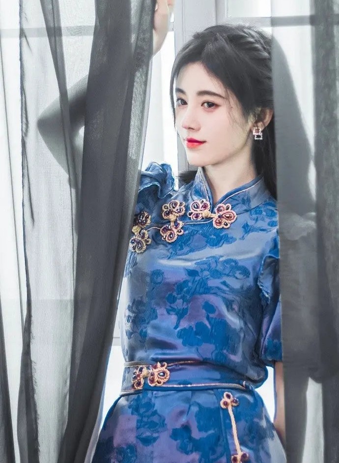 羡慕别人穿好看裙子,羡慕别人穿漂亮的衣服