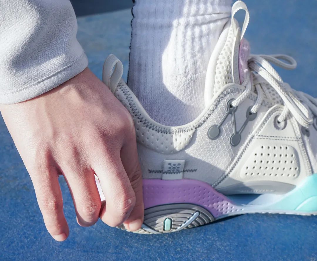 李宁全城9青年版有啥区别,李宁全城9玩具总动员测评