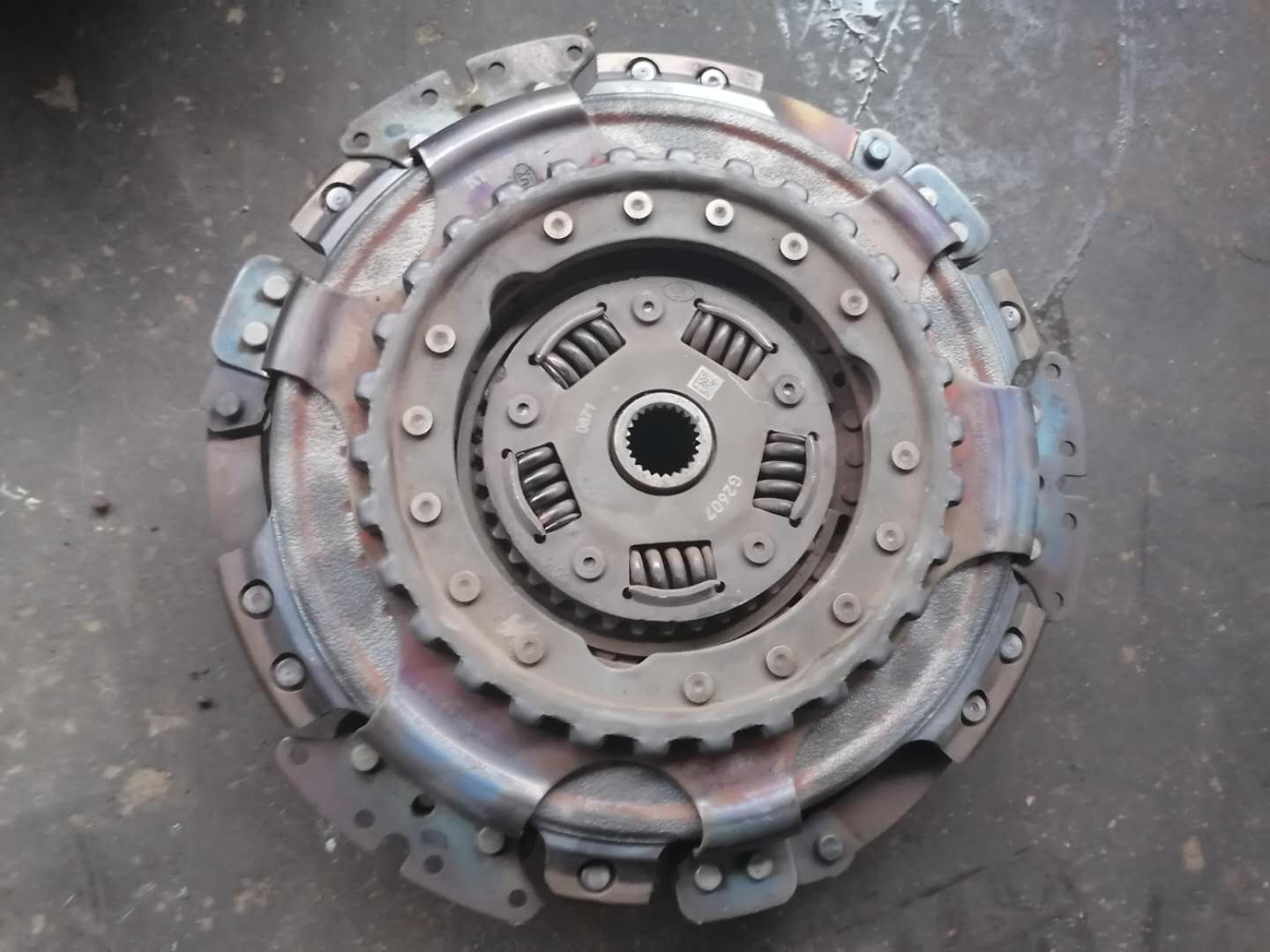 14款帕萨特干式双离合维修,帕萨特dq200能换湿式的双离合吗