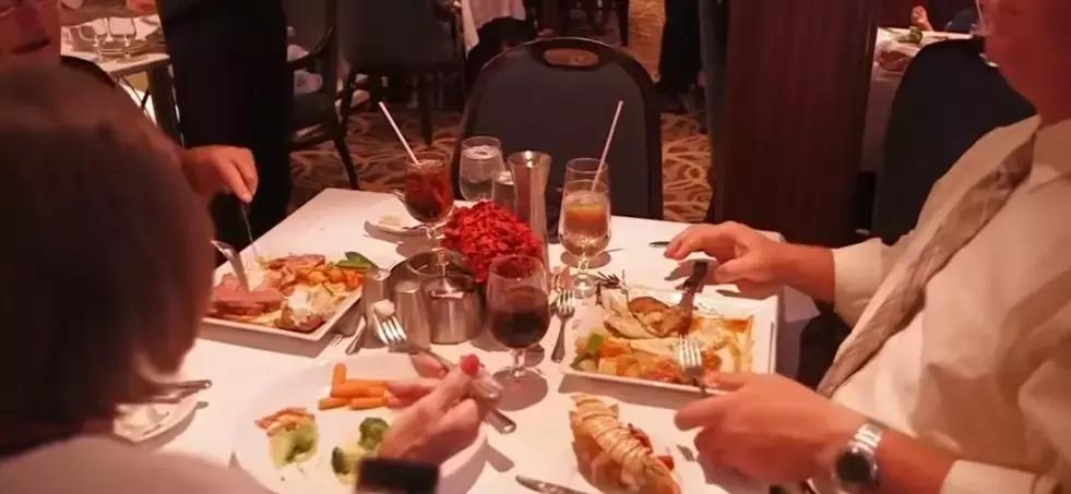 全球最大的邮轮厨房视频,世界最大的邮轮厨师