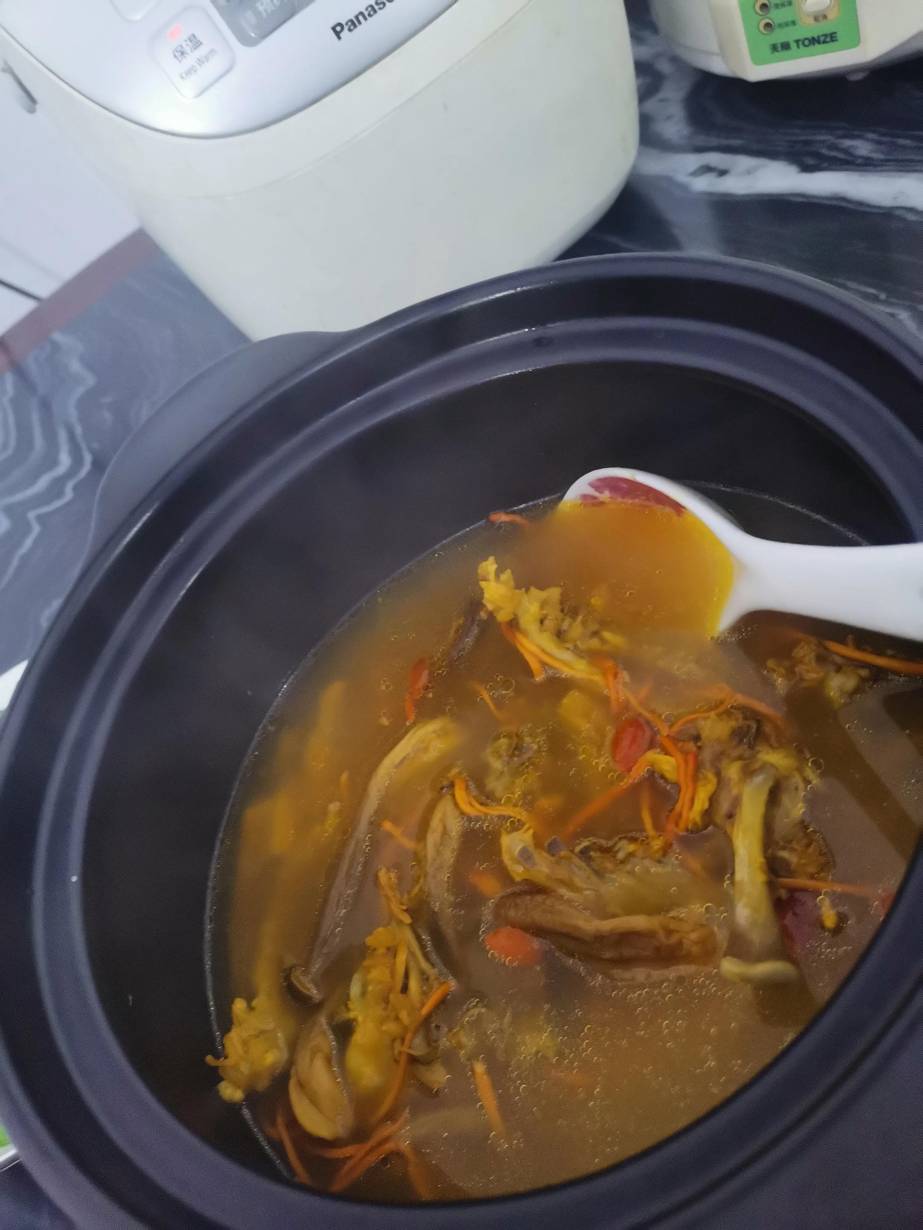 虫草花煲鸡汤婴儿,给孩子炖一锅虫草花鸡汤