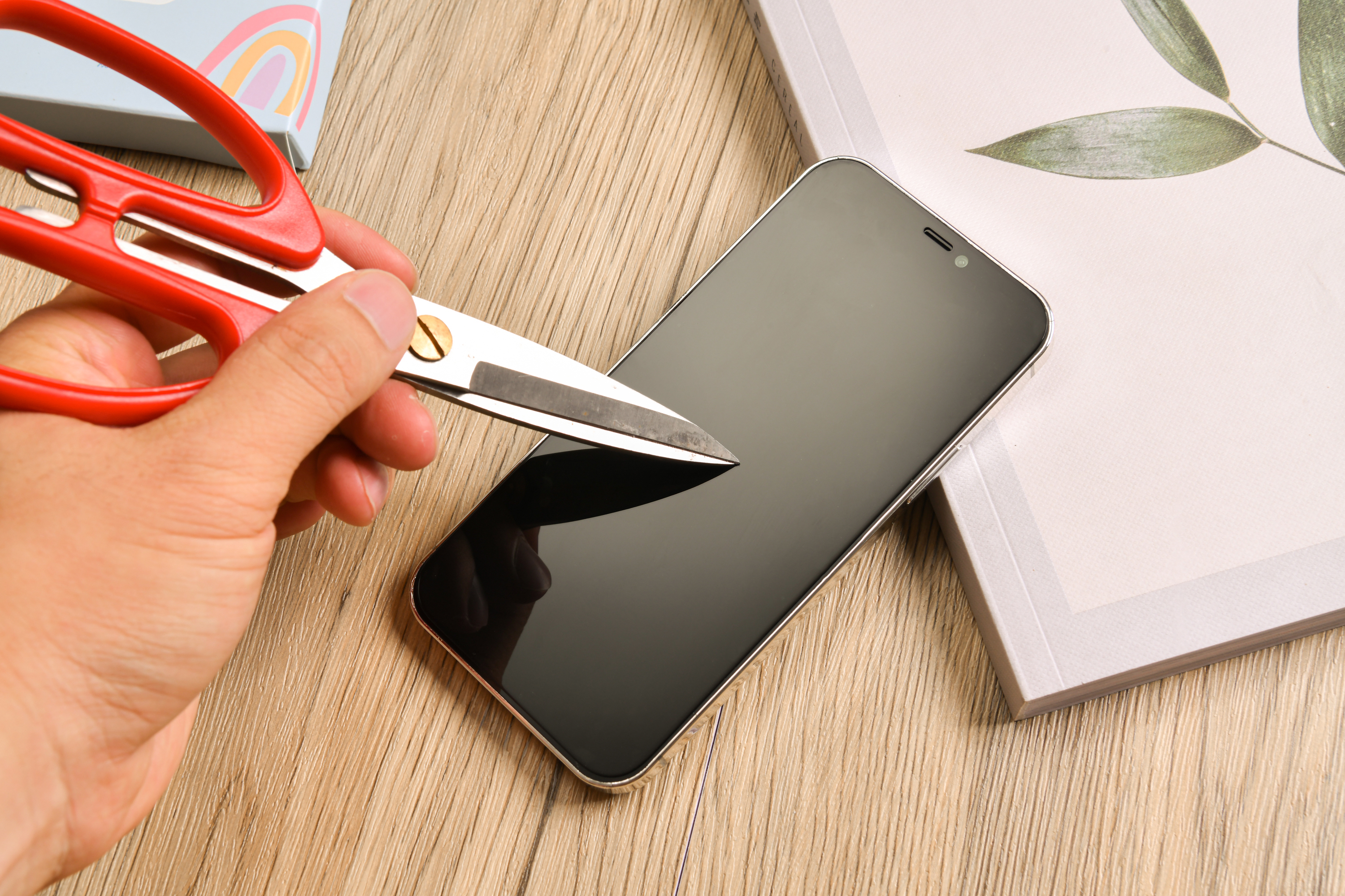 苹果12钢化膜推荐排名,iphone12钢化膜测评推荐