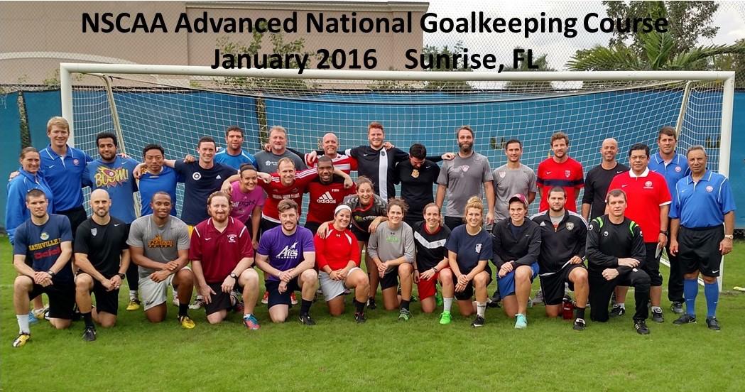 足球撤步脚步教学,足球交叉垫步过杆教学