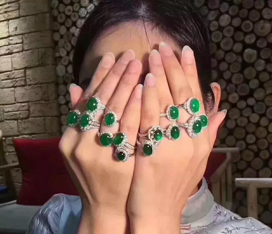 佛珠手串别乱戴图片,小叶紫檀手串戴左手还是戴右手