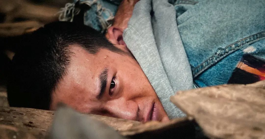 易烊千玺周冬雨演的电影少年的你,易烊千玺诠释少年的你