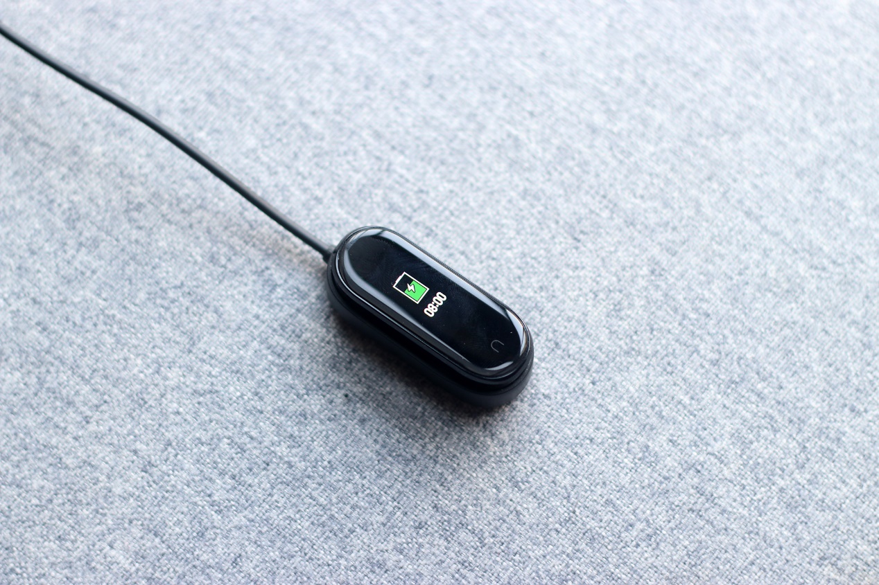 小米手环标准版小爱同学,小米运动手环4nfc小爱同学