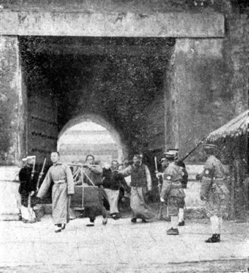 溥仪有没有交出玉玺,溥仪是何时将玉玺交出的