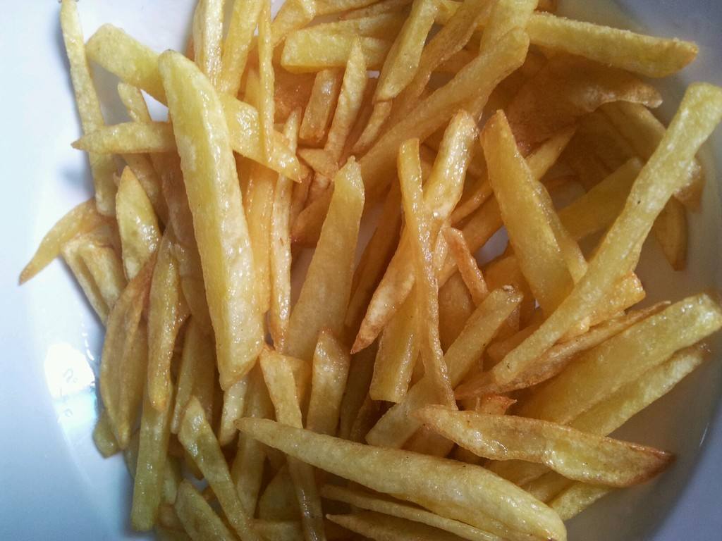怎样炸薯条才是正宗的肯德基版,肯德基麦当劳的炸薯条是怎么做的
